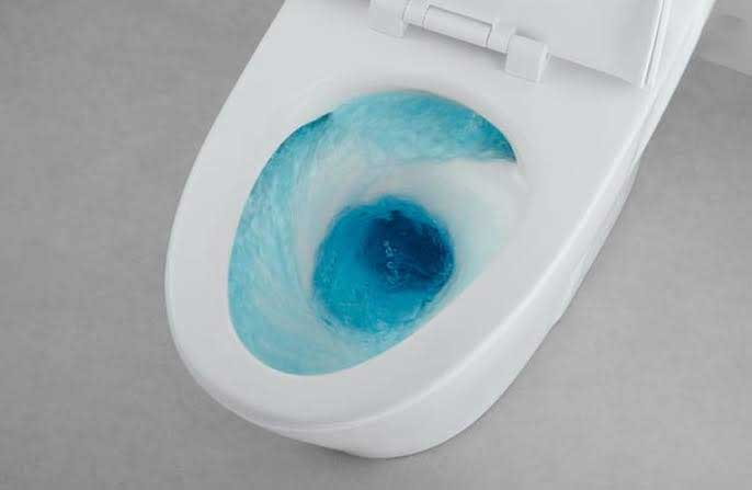 Ngừng xả liên tục và quan sát mực nước