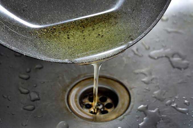 Nguyên nhân khiến cống bồn rửa bát bị tắc